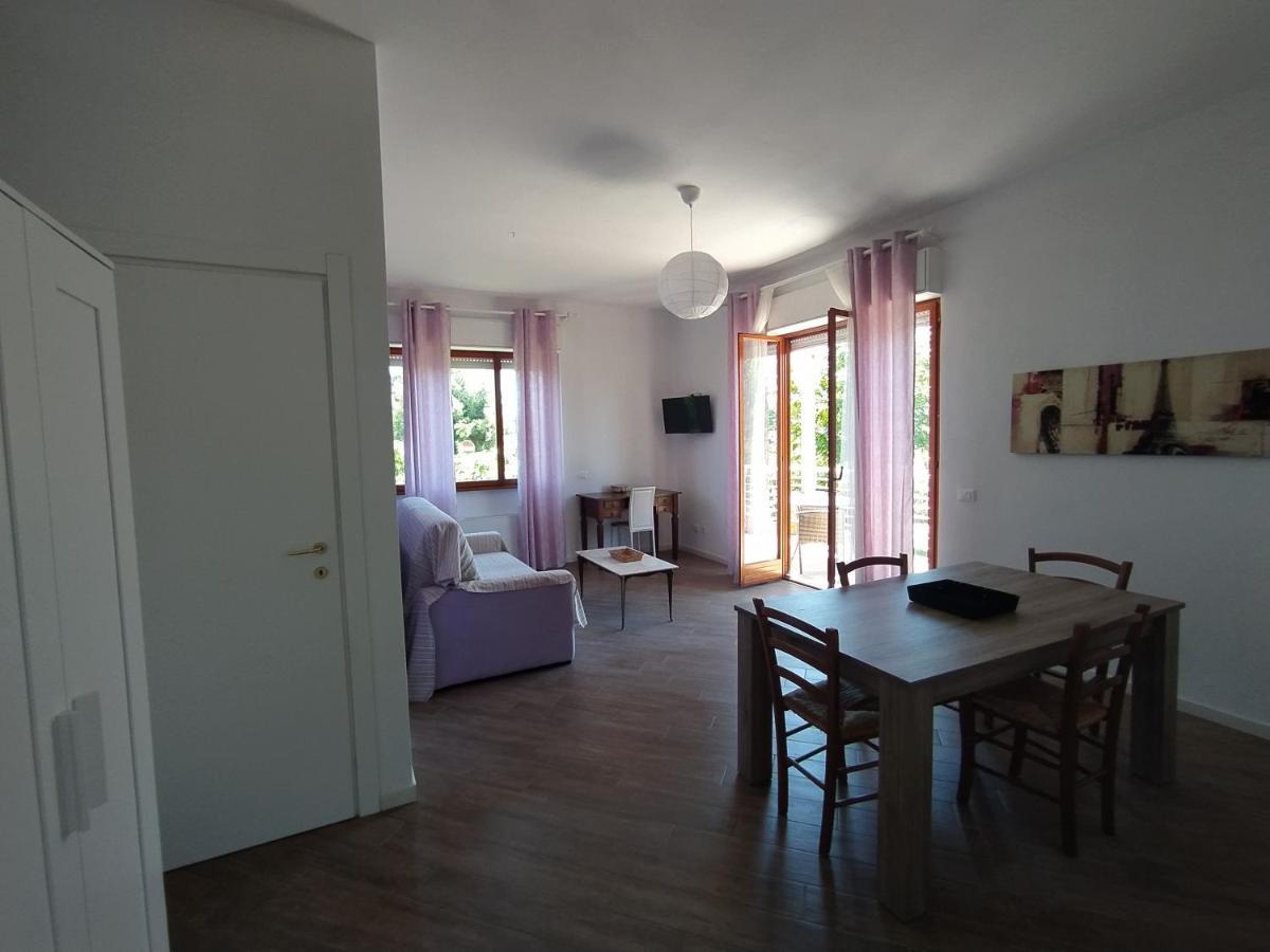 B&B Villa La Bouganville Камайоре Экстерьер фото